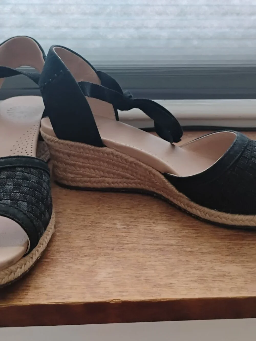 Ugg Yarrow Espadrille Sandals, Black, Size 9.5